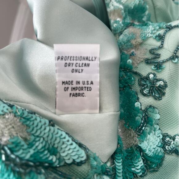 Lourdes Chavez Mint Green Floral Embroidered Sequin Long Sleeve Maxi Gown - Picture 4 of 9